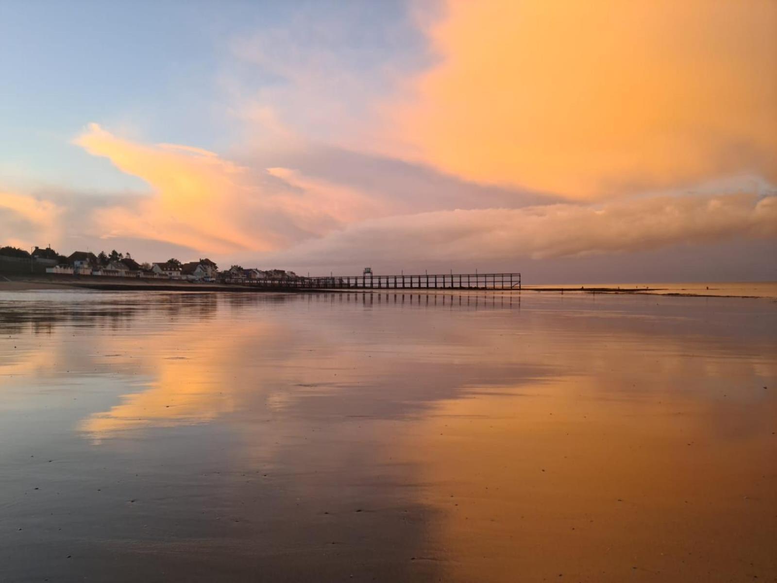 Entre Ciel Et Mer Luc-sur-Mer Exterior foto